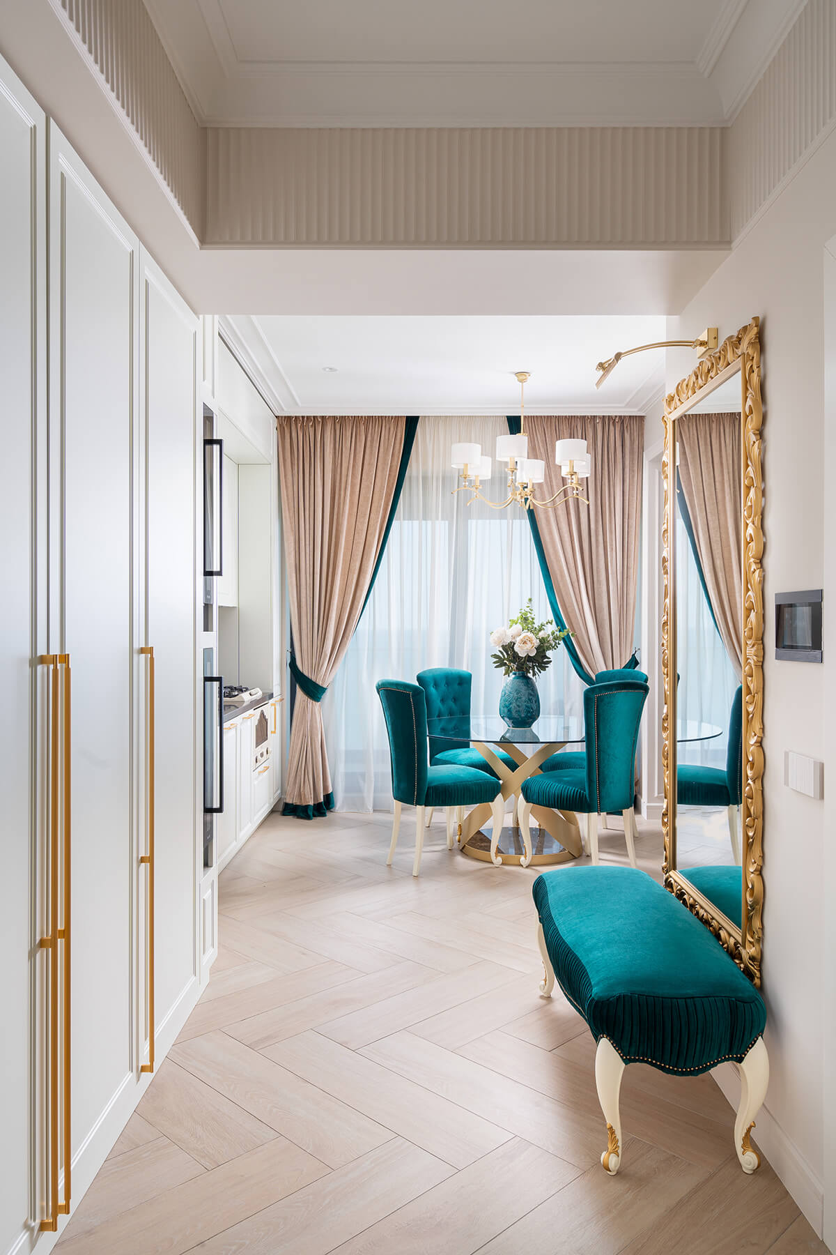 design interior apartament lux premium mamaia clasic sufragerie